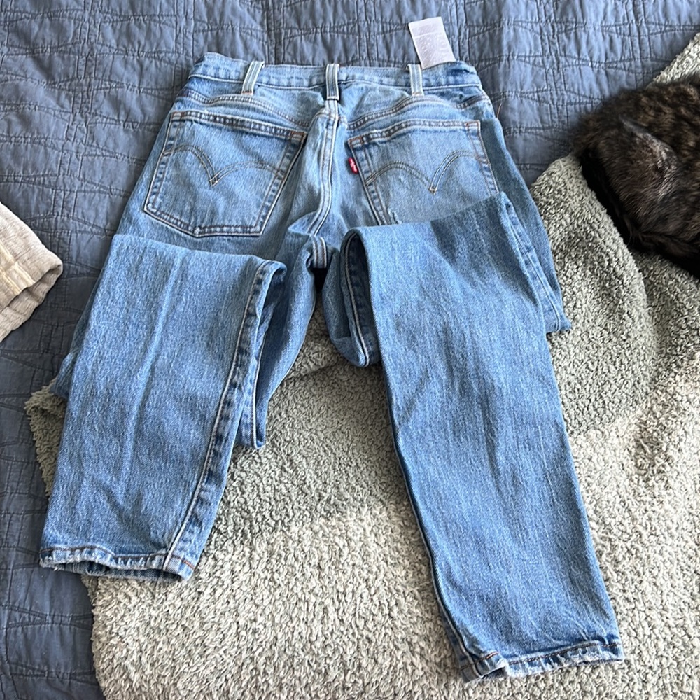 Levi’s - Picture 5 of 6